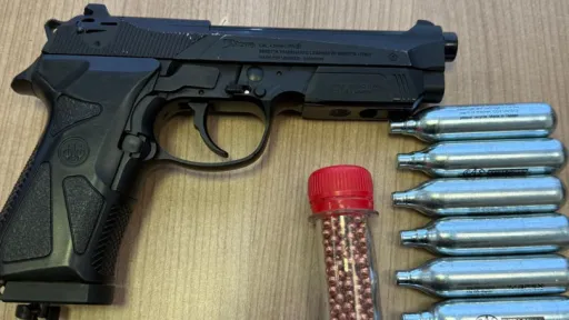 Pistol Pistol
